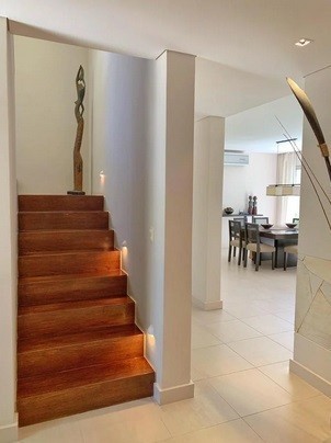 Excelente residencia en Barrio Privado en Laguna Blanca